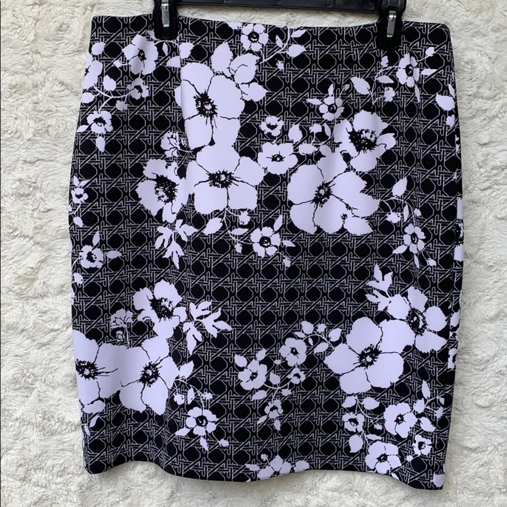 White House/Black Market Print Pencil Skirt Sz12